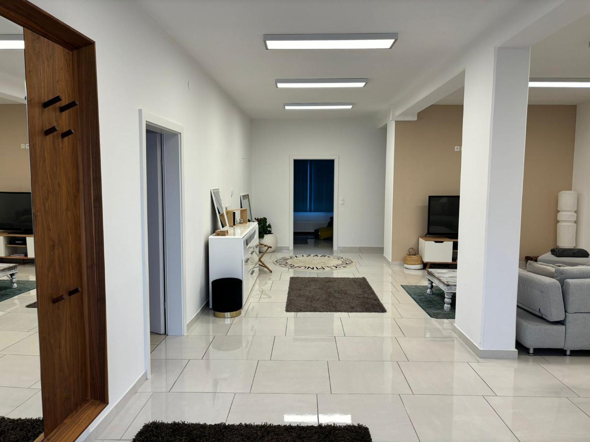 Stadtsuite Mit Sauna In Wiener Neustadt 135 M2 Eksteriør bilde